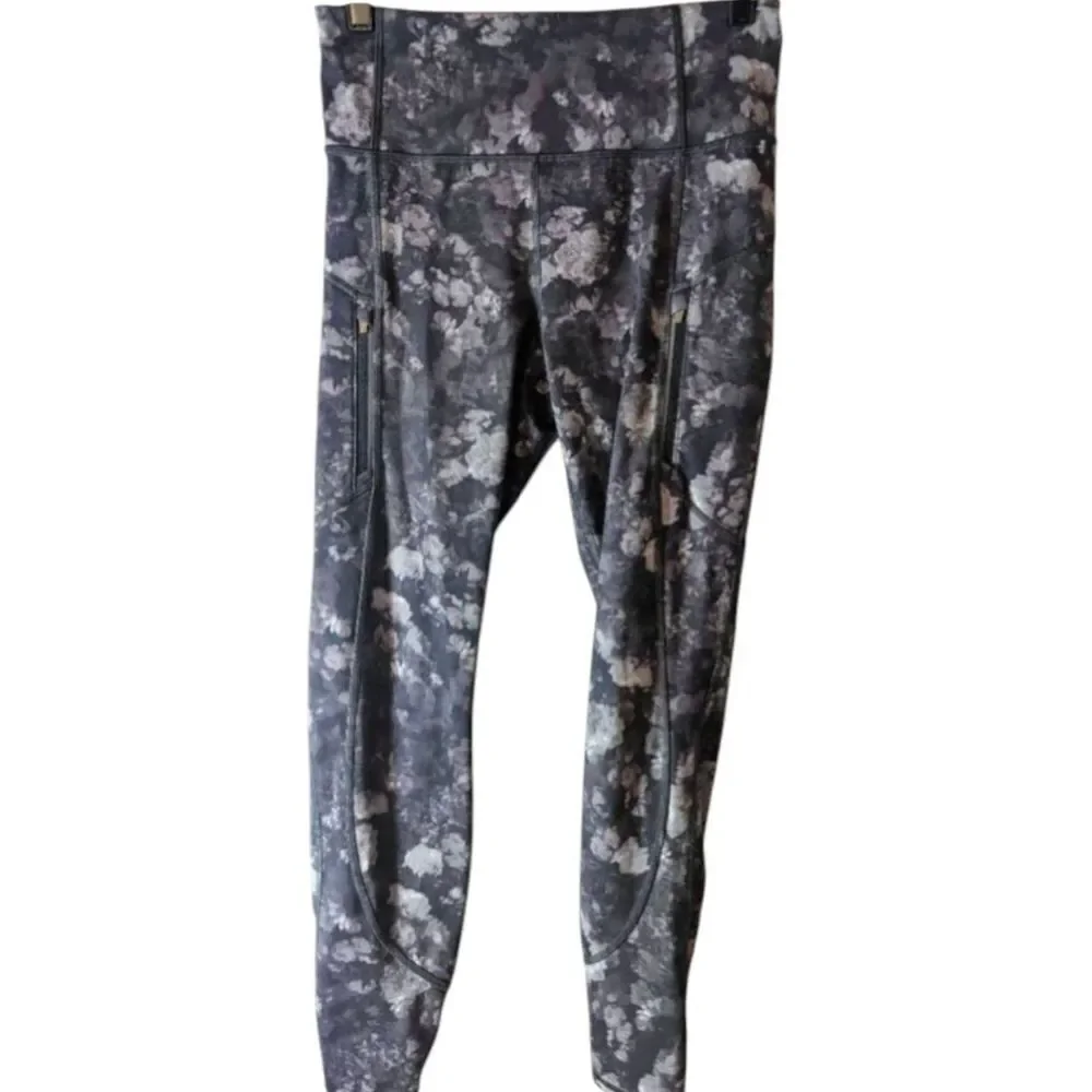 ATHLETA Ranier Printed Tight Size Small - Picture 2 of 3